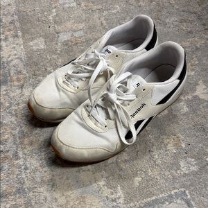 Reebok Men's Cream and Black Sneakers